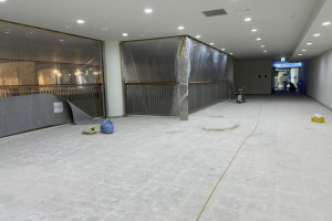 인상적인 용인 포세린 타일 시공 사례: 멀바우 후로링 마루와의 완벽한 조화