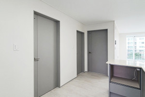 광명 리버빌의 세련된 3연동 슬림 문틀 도어: 설치 시공의 모든 것