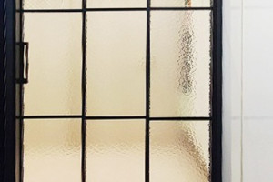 분당 수내동의 스타일을 한층 높여주는 초슬림 3연동 중문 설치 후기 - 모던 거실의 완성!