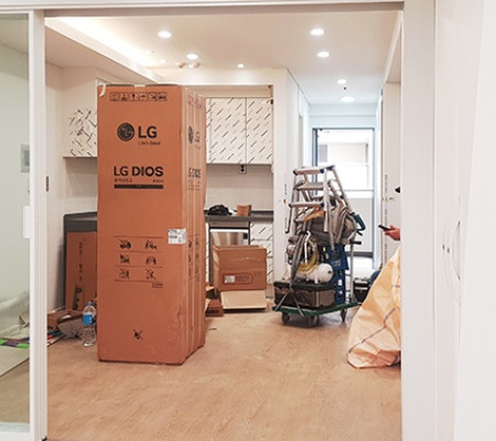 금호리첸리아 아파트 초슬림 4연동 중문으로 완성한 세련된 거실 인테리어 변신