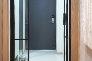 “좁은 현관, 넓은 꿈: 태영데시앙의 슬림 비양개 중문으로 공간을 살리다!”