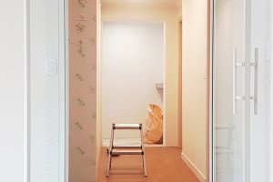 종로구 구기동 동진빌라 중문인테리어: 슬림 비양개로 공간을 스마트하게 활용하자!